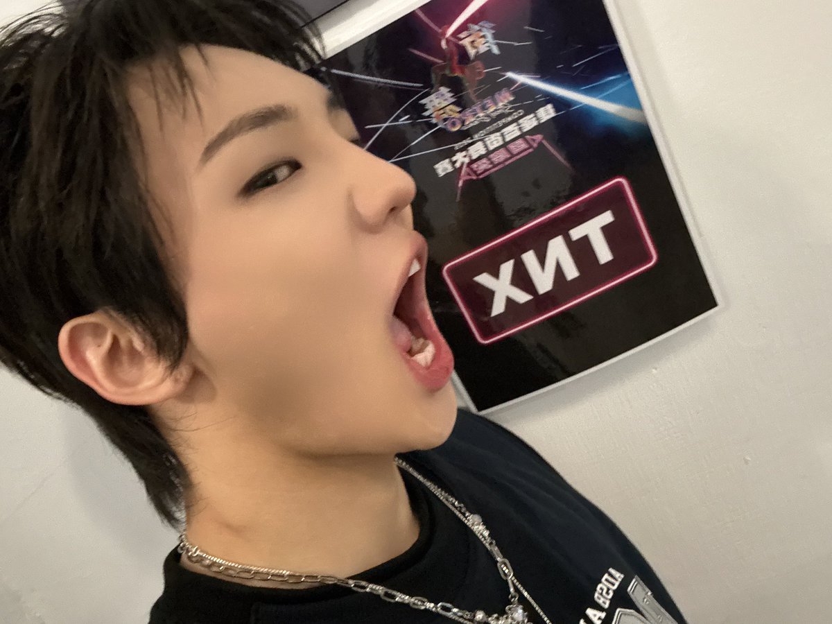 TNX_twt's tweet photo. 대만도 즐거웠당😆🇹🇼

#TNX #티엔엑스
#천준혁 #JUNHYEOK https://t.co/Vp4b4N2N69