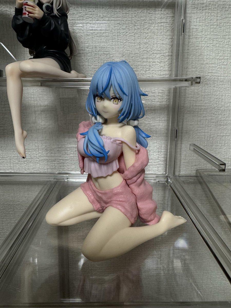kiidam_2's tweet photo. 遅れてゲットしたラミィちゃんのリラックスタイム

あれ？大事なチャームポイント無くない？
またエラー品です？🫠 https://t.co/by3MUHoKOe