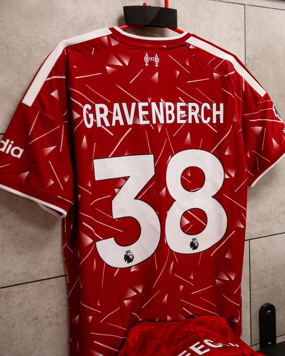 LFC tweet picture