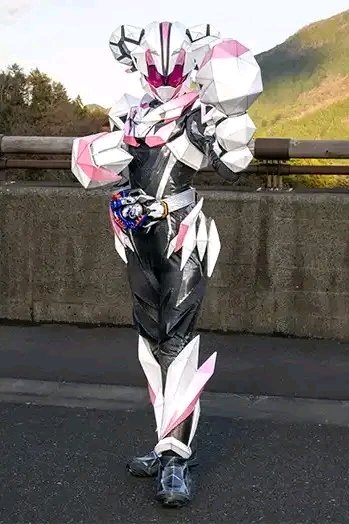 ZenisMr30561's tweet photo. Female Rider https://t.co/c5CFAzXZny