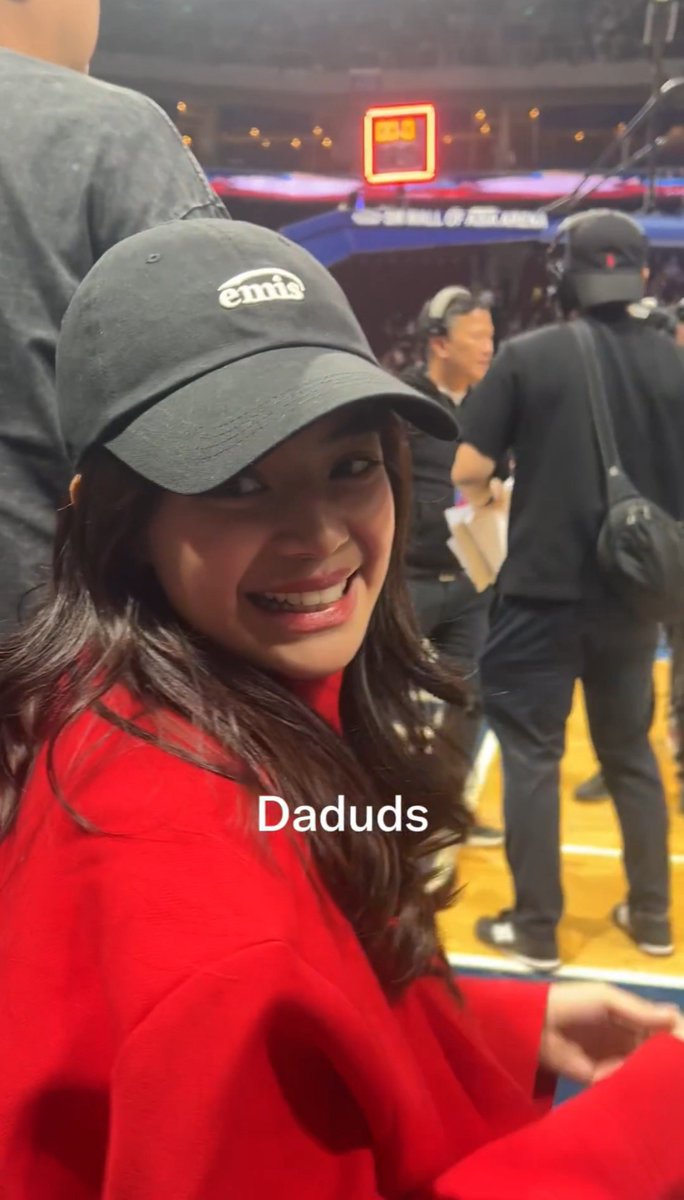 batumssss's tweet photo. nagrereflect talaga yung ugali nya sa mukha nya super ganda ang fresh!! ✨ https://t.co/LYU3gaQPt8