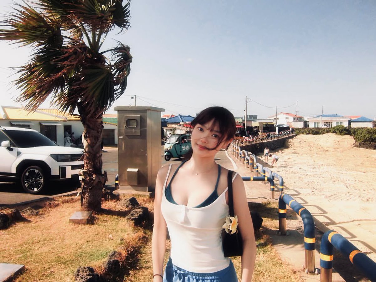 Wingki08bb's tweet photo. Thinking about u https://t.co/iIYL0ZaoB6