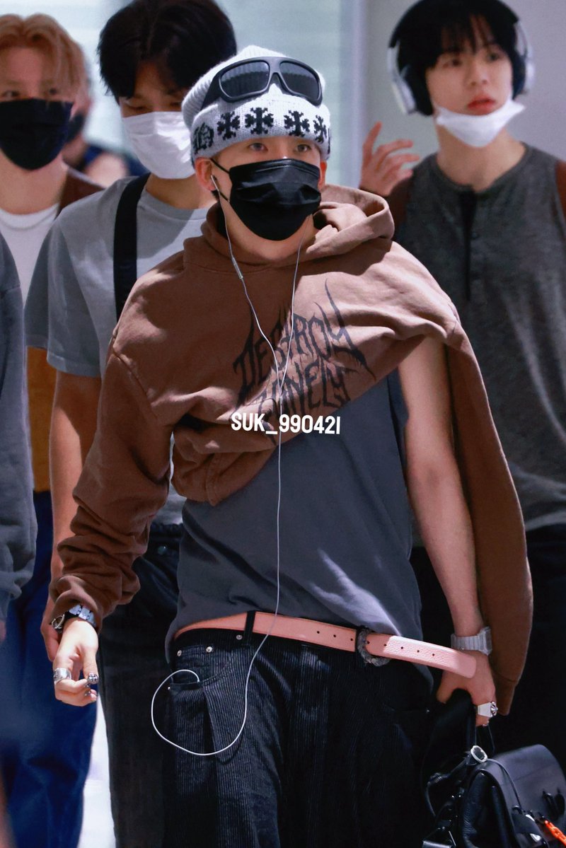 suk_990421's tweet photo. 260823 ICN

난리나

#최현석 #CHOIHYUNSUK #ヒョンソク  
#트레저 #TREASURE https://t.co/WhG5vC75jM