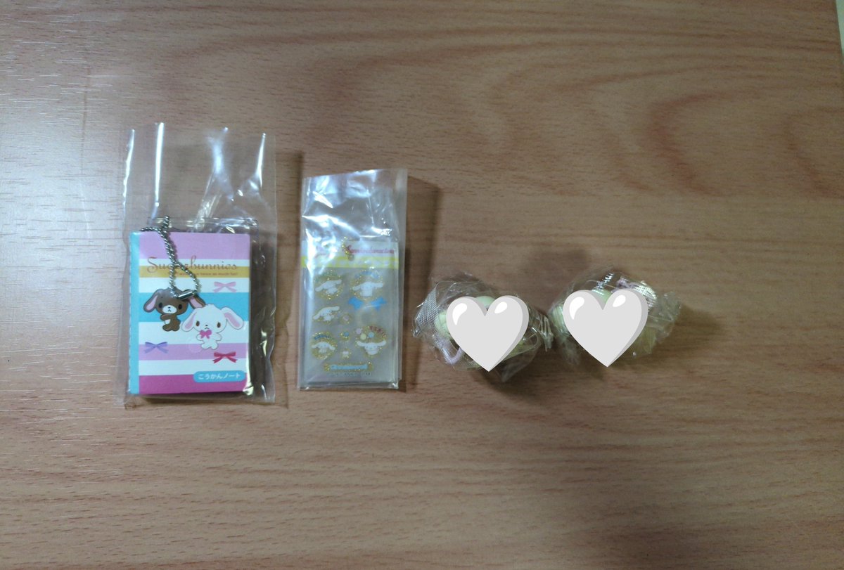 kobarin_2's tweet photo. 【交換】サンリオキャラクターズ ごほうびシール風チャーム、ミニこうかんノート風チャーム

【譲】シュガーバニーズ（ノート）
             シナモロール（シール）

【求】各種 クロミちゃん

郵送交換を希望しています。
お気軽にお声掛けください🙇🏻‍♀️ https://t.co/M4btkqf91u
