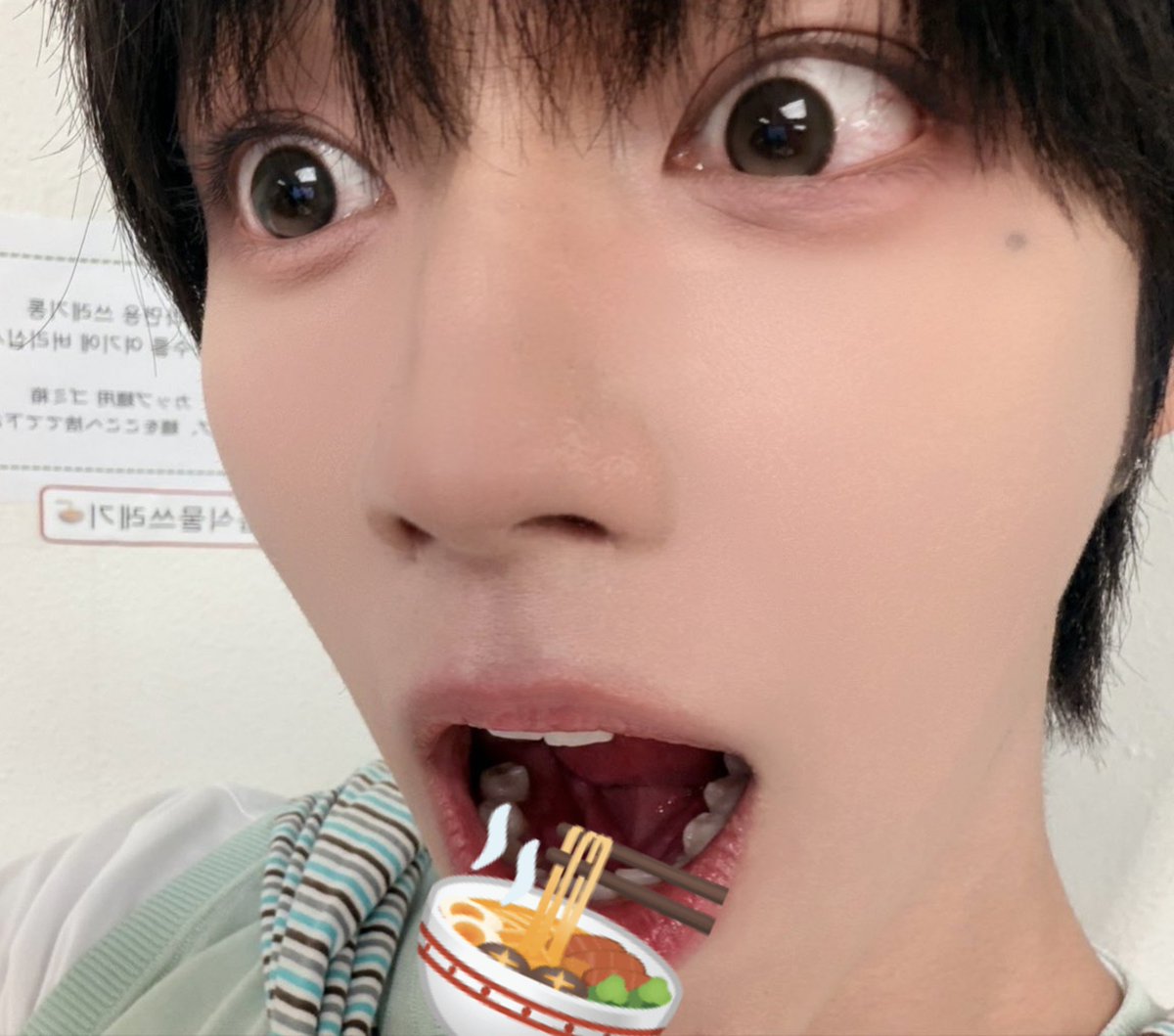 _stayence's tweet photo. Cute. So happy for you Yence, congrats 👏🫂🥰 https://t.co/9rM9BGYoK5