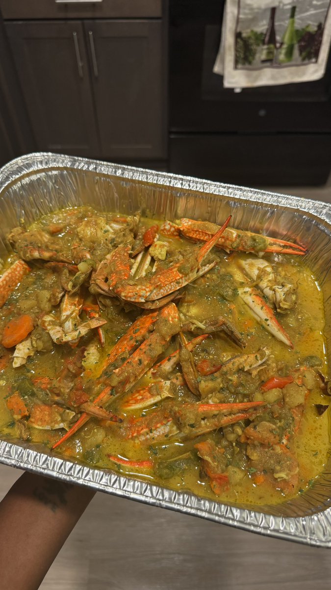 tieshatwo's tweet photo. I brought curry crab and coconut rice to the cookout 😋 🦀 https://t.co/GAsygEdTFJ