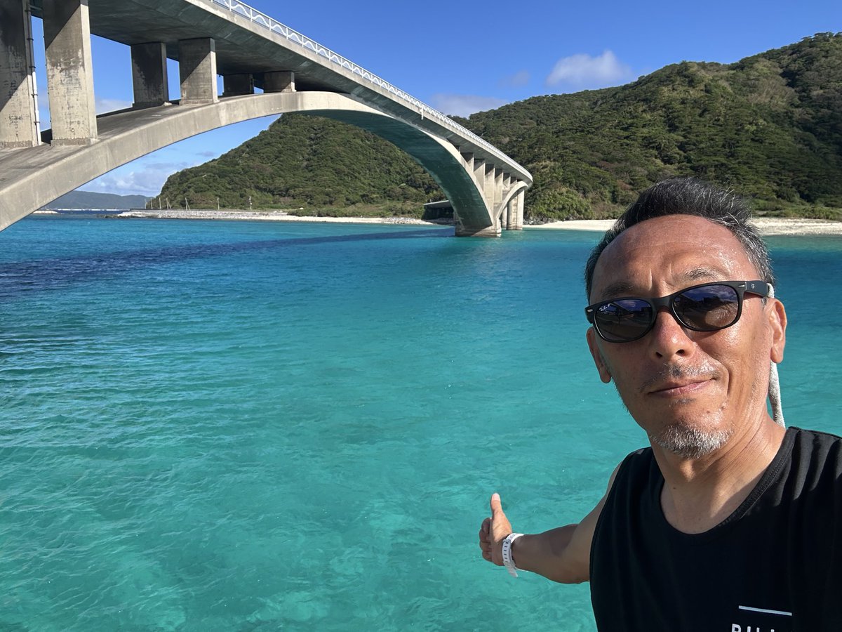 soda696's tweet photo. 今年の夏休みが終わってしまった🥲

とはいえ10日間、たっぷり慶良間の海を満喫して、魂の洗濯をしてきました🐠🐡

わたくし、よく行動力があると誤解されますが、歳を重ねても落ち着きがないだけでございます😅

キープオンムービング❤️ https://t.co/vgcVBgr37v