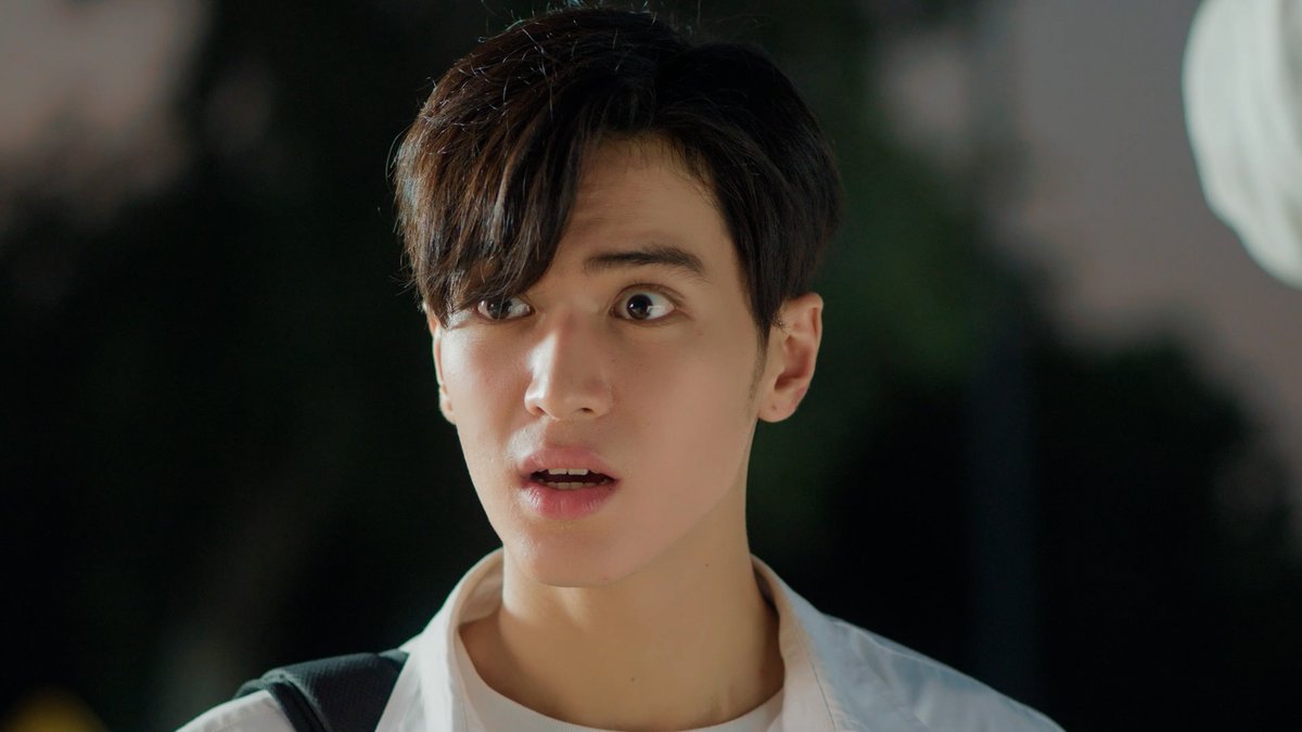GMMTV's tweet photo. เบกับซันทะเลาะอะไรกัน รอบนี้ซันถึงขั้นขอพักการเรียนเลย!
#MatchPointSeriesEP5

@wwwteshow06 @Chimonac https://t.co/KD1fCR8oR9
