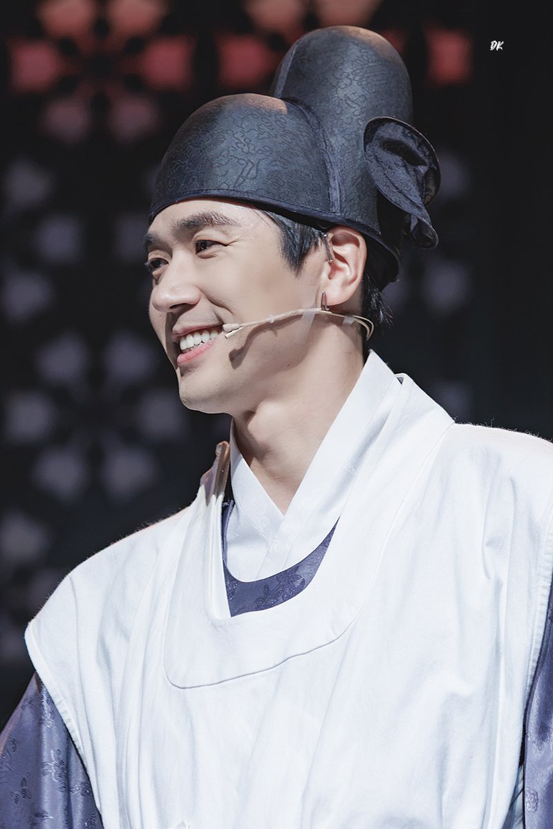 d_k_pic's tweet photo. 260821 뮤지컬 #해몽가
그래이공 - 포토타임

유견 역 #정민 배우님 - 2 https://t.co/2A80z2kM9u