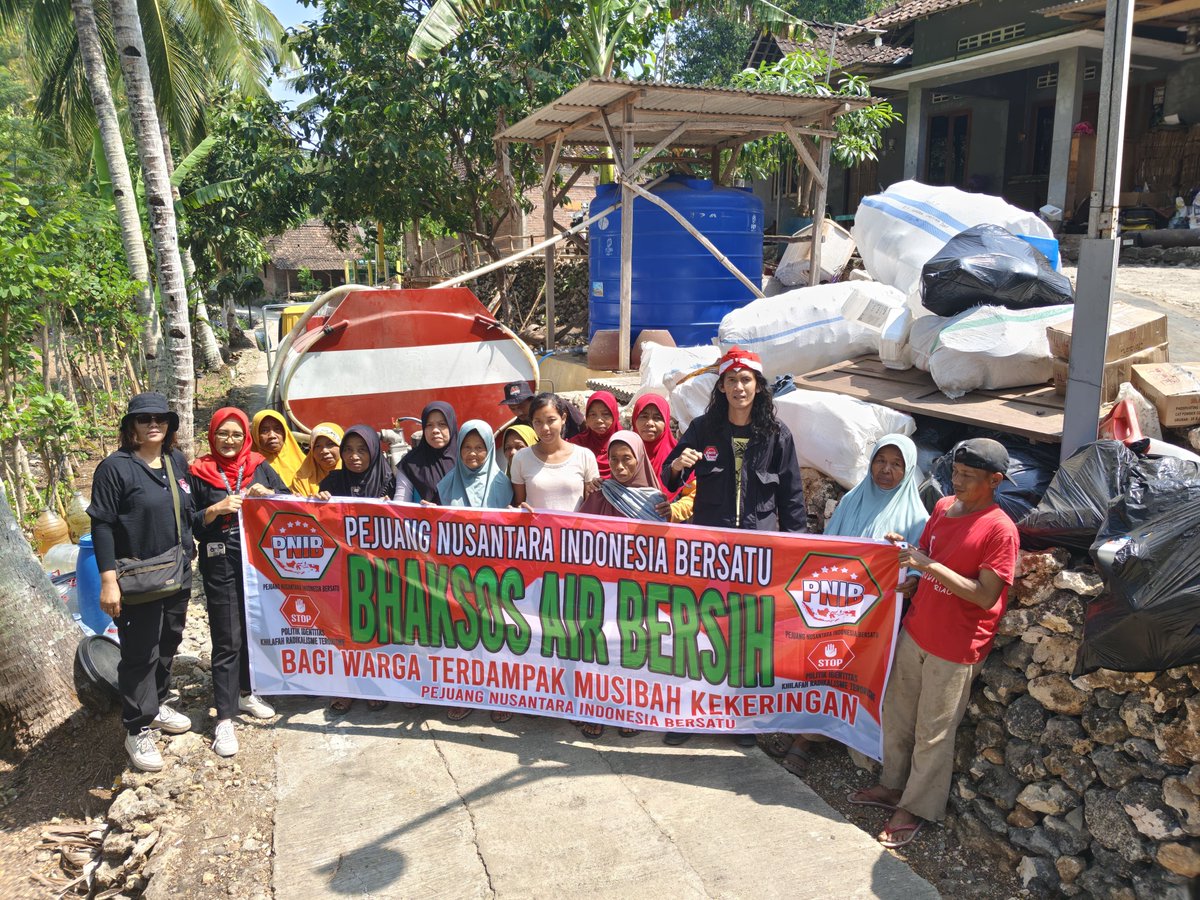 PNIB_Official's tweet photo. PNIB Bhaksos Salurkan 81.000 Liter Air Bersih Untuk Warga Bantul dan Gunung Kidul Yogyakarta, Peringati 81Th Proklamasi Kemerdekaan RI dan Sambut Muktamar NU Ke - 35, dan Pertegas Persatuan Indonesia diatas segalanya. 
#Merdeka100persen
https://t.co/1gPqPMHQcs https://t.co/6YflcbedZV