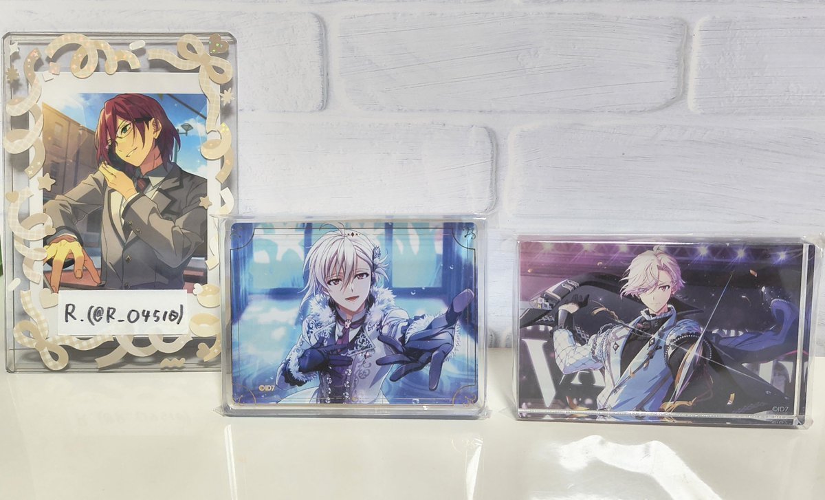 R_O4510's tweet photo. 【譲渡】買取 アイドリッシュセブン アイナナ アクブロ

譲：九条天　アクリルブロック 2種
　（BW / VALIANT）
求：定価 ( + 送料 )

✧2点まとめての譲渡のみ
✧8/30 4J大阪 昼公演後のお手渡し◎
✧天とまとめてでしたら同種一織も各1ございます

グッズ縮小のためのお譲りです꒰ ᐡᴗ͈ ·̫ ᴗ͈ ꒱ https://t.co/cKyZ3DKsb2
