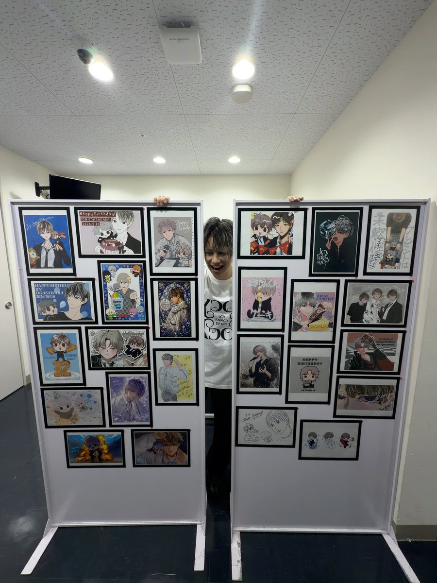 nekomemoru's tweet photo. #おがすき
 #お画じん
 #小笠原仁
一緒に載せたはずの画像が入ってなかった😅
DARK MOONの曲歌って欲しかったから第1部のLIVEで歌ってくれてかなり嬉しい!
ちぃかわの『机さする』の楽曲がまさか来るとは思ってなかった笑100億越えおめでとう!ちぃかわ感心ないけどやっぱり見るべきなのか映画も含め🤔 https://t.co/NQDdonnmcO