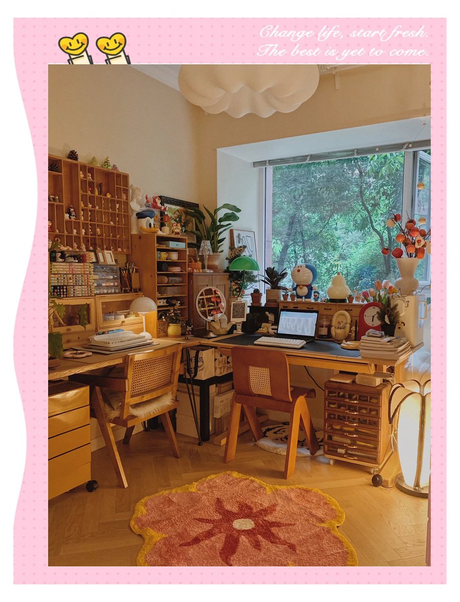 diarrai92543637's tweet photo. My tiny desk is my happy productivity zone—customized tray, warm string lights, and a small potted succulent make work way more enjoyable. https://t.co/YIXw5hJ3re
