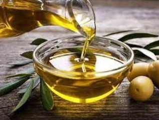 SanatanSanstha's tweet photo. 🌿 Is the oil you use every day actually healthy?

❓How does refined oil differ from traditionally extracted wooden-mill oil? Why does the traditional process preserve more of the oil’s natural components, vitamins and minerals compared with high-temperature refining?

📖 Read more: https://t.co/xgV2dXFJGZ

#HealthyEating #CookingOil #Ayurveda #NaturalLiving #Health