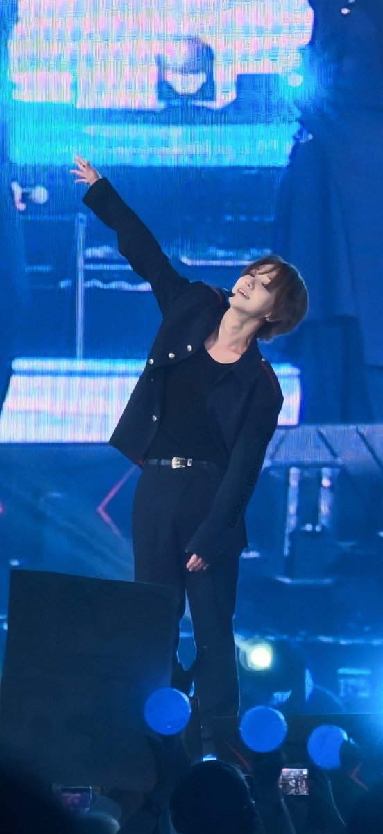 YecaYesungelf's tweet photo. Hai ELF! Mumpung Kaka Yesung lagi ultah nih, gue mau bagi-bagi rezeki dikit ah buat seru-seruan 💙✨
​Cara ikutannya gampang kok:
1. ​RT &amp; Like postingan ini (boleh banget kalo mau sekalian follow) 😉 https://t.co/JvHSj8lt7t