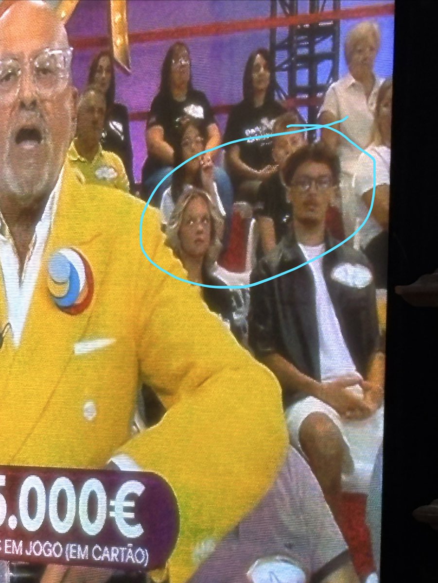 sofsyoban's tweet photo. a side quest de domingo #bbtvi https://t.co/k0lcZWmwEP