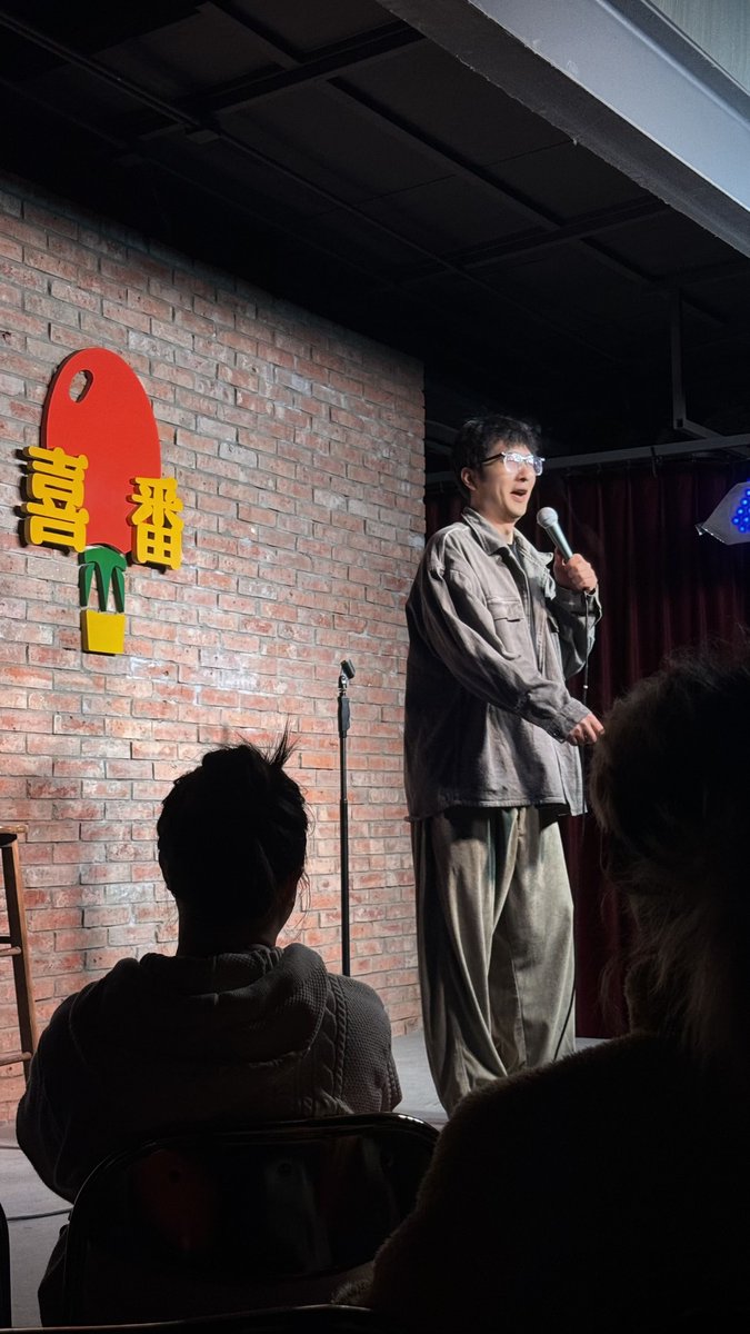 Panadda72547763's tweet photo. Just got done roasting my ex’s new haircut on stage—half the crowd’s howling, the other half’s texting their stylist rn. ， https://t.co/DiVDyQ6WpO