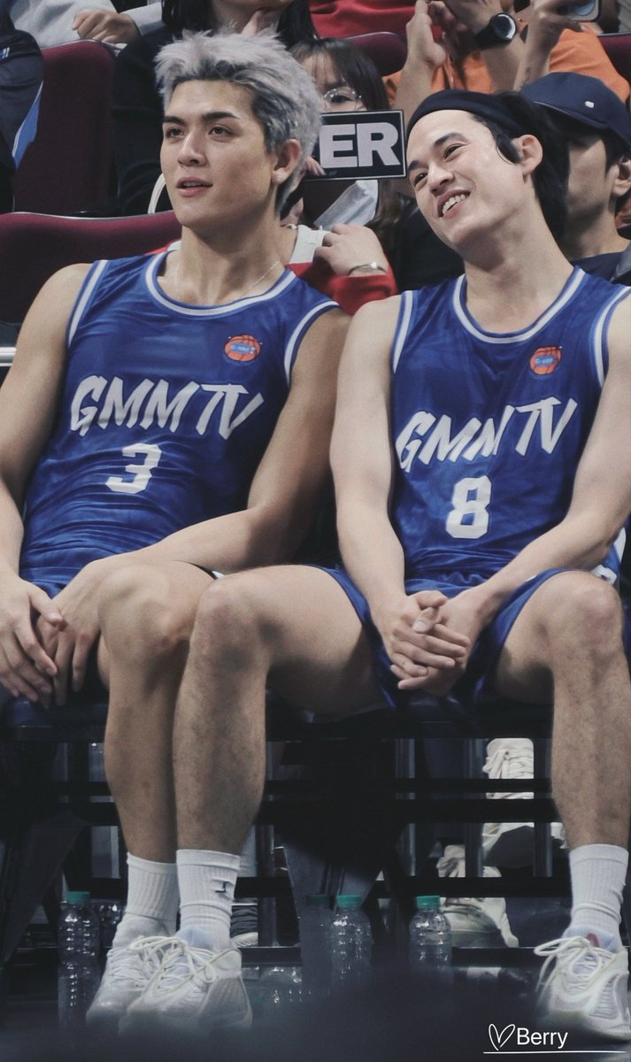 BerryMMM2019's tweet photo. The perfect college romance till adults righttttttt 💙🐻🐧

TEAM GMMTV ASG2026 
#StarMagicxGMMTV #StarMagicAllStarGames2026 
#JossGawin https://t.co/QKvWWpItgl