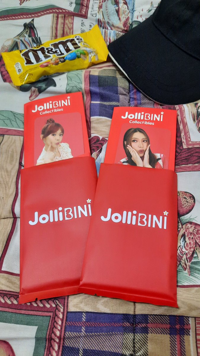 RoRi519's tweet photo. Promised myself na last bili na and was hoping for a mag-uyab duo pc pero solo pcs nina kid bias and kabayan pa rin nakuha so dupes na😁 buti na lang natuloy trade earlier so meron na ring Bini otp and 2nd kid bias so finally graduate na sa double cheesy yumburger😄 thanks R&amp;Z😁 https://t.co/bldoCwaVzF