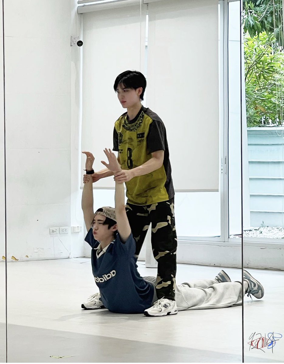 iluvxphuaa's tweet photo. มีลุงภู ก็มีลุงภีม55555😂😂 https://t.co/FxpabY92YK