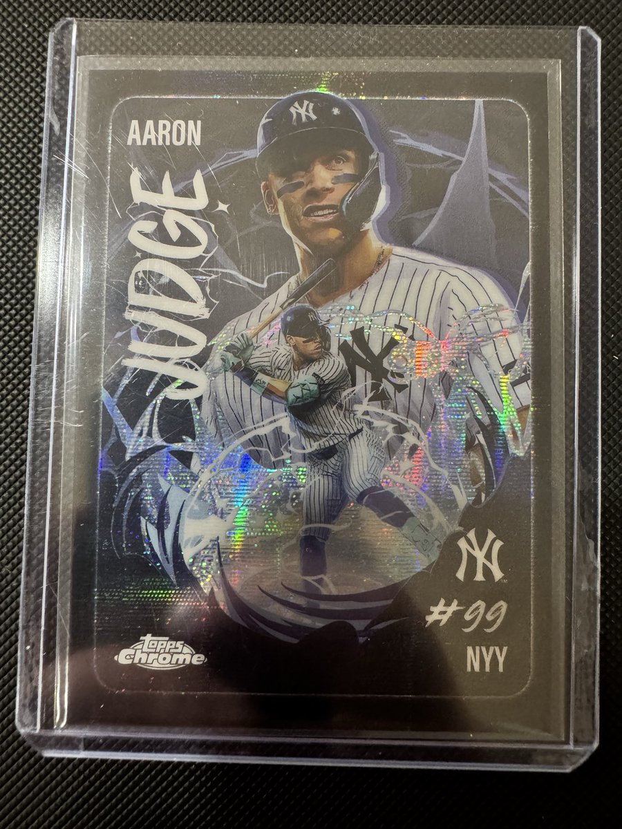 ItsCorey93's tweet photo. Looking to move some of these.. shoot me an offer! I can get better pictures of any card you may be interested in, thanks for your time! 
+$8 BMWT https://t.co/M4LJDyWgQH
