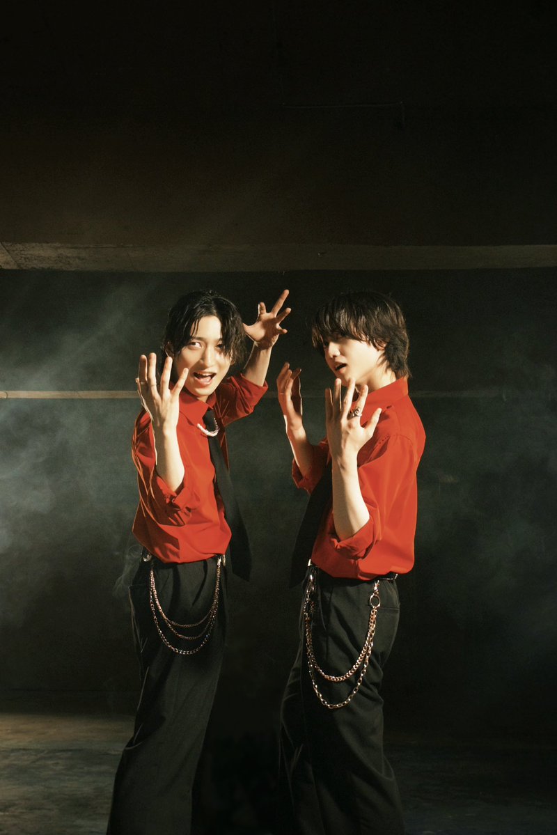 ICEx_official's tweet photo. #HOTxひといき
#TOSHIAKI
#RYUTO

「 #熱烈ファイヤー 」MV ﾎﾞﾝｯ❤️‍🔥
https://t.co/NfJsQRsOPM

#ホットッシーっておっしゃってました https://t.co/1hiUE5Iguu