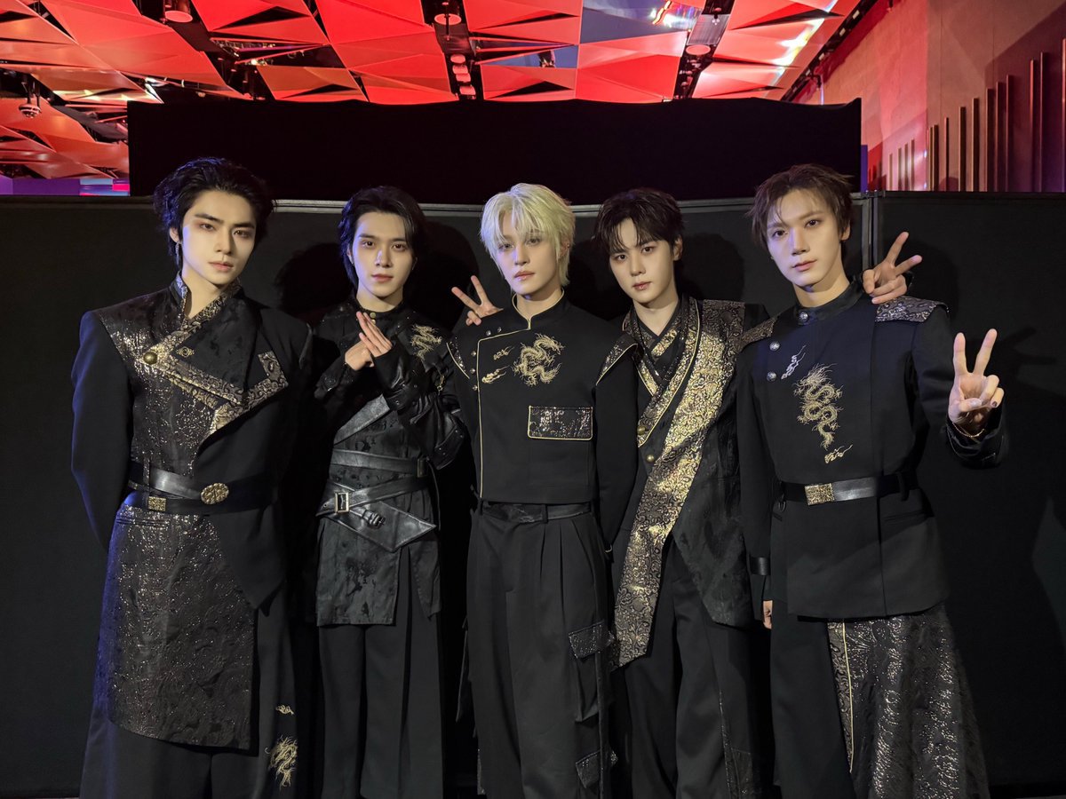 winnieqis's tweet photo. SUKA BANGET OUTFIT INI, salfok ojun jidatan 🤤🤤🤤 https://t.co/yCZTQ9FHYd
