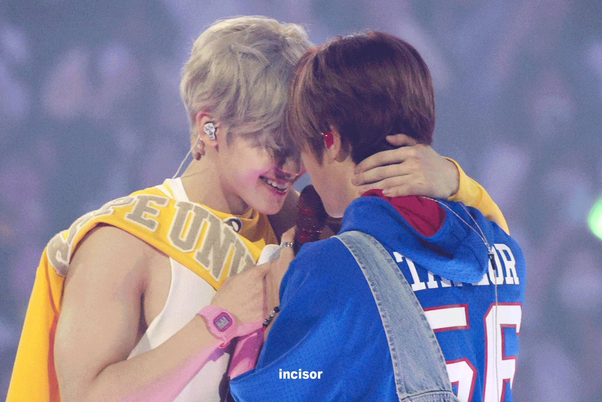 njmhae's tweet photo. like actually NEVER separate them https://t.co/l62WE4EhGz
