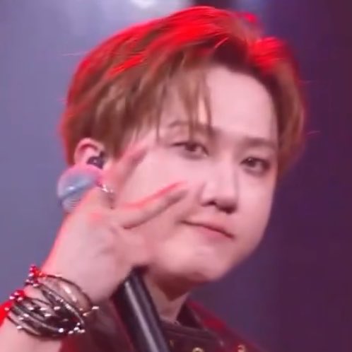 lesbichangbin's tweet photo. WHEN HE 😖😖😖💕💕💕💕🔨🔨🔨🔨🔨🔨🔨 BINK 😭❌❌❌❌❌❌❌💔💔💔💔🥺🥺 https://t.co/txSKmEgRbS
