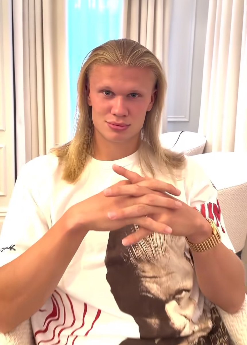 tracklist's tweet photo. O jogador norueguês Erling Haaland cortou o cabelo 🤯 https://t.co/IzrKxvzXPc
