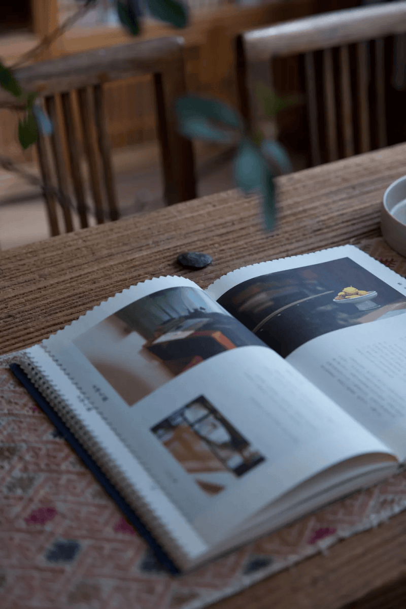 duong05012840's tweet photo. Just finished The Midnight Library – what a stunning reminder that every choice shapes your story. Can’t stop thinking about it! ， https://t.co/HgXNFu8TeD
