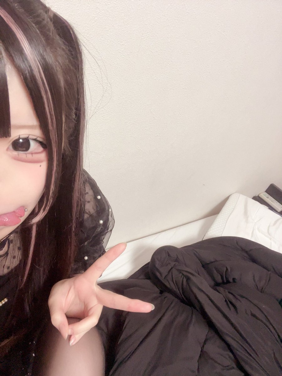 qsz_lk2's tweet photo. ガキ豆卒業18歳 https://t.co/kYIZR8pd2m