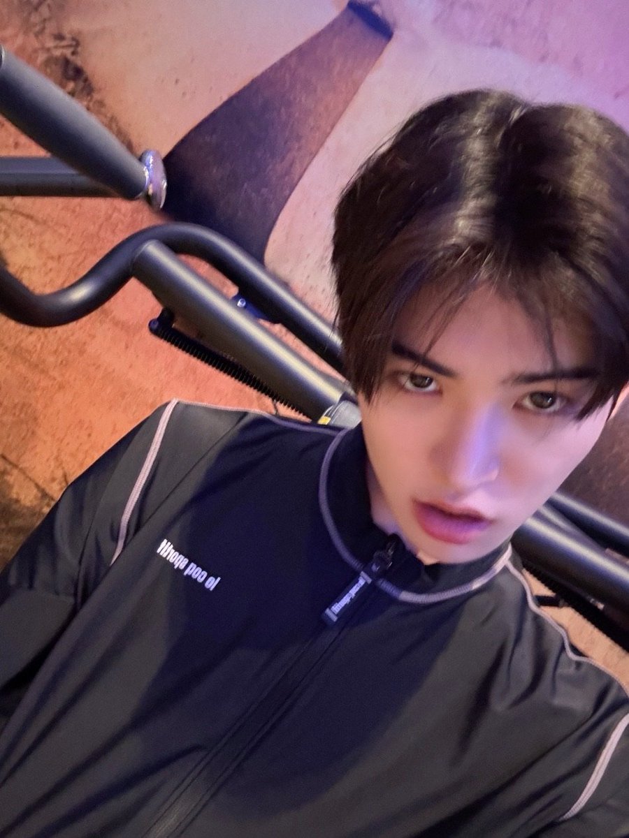 gyedyu's tweet photo. 민제가 최근에 얼마나 큰 결심을 한 걸까.. https://t.co/q6rumOKUbJ