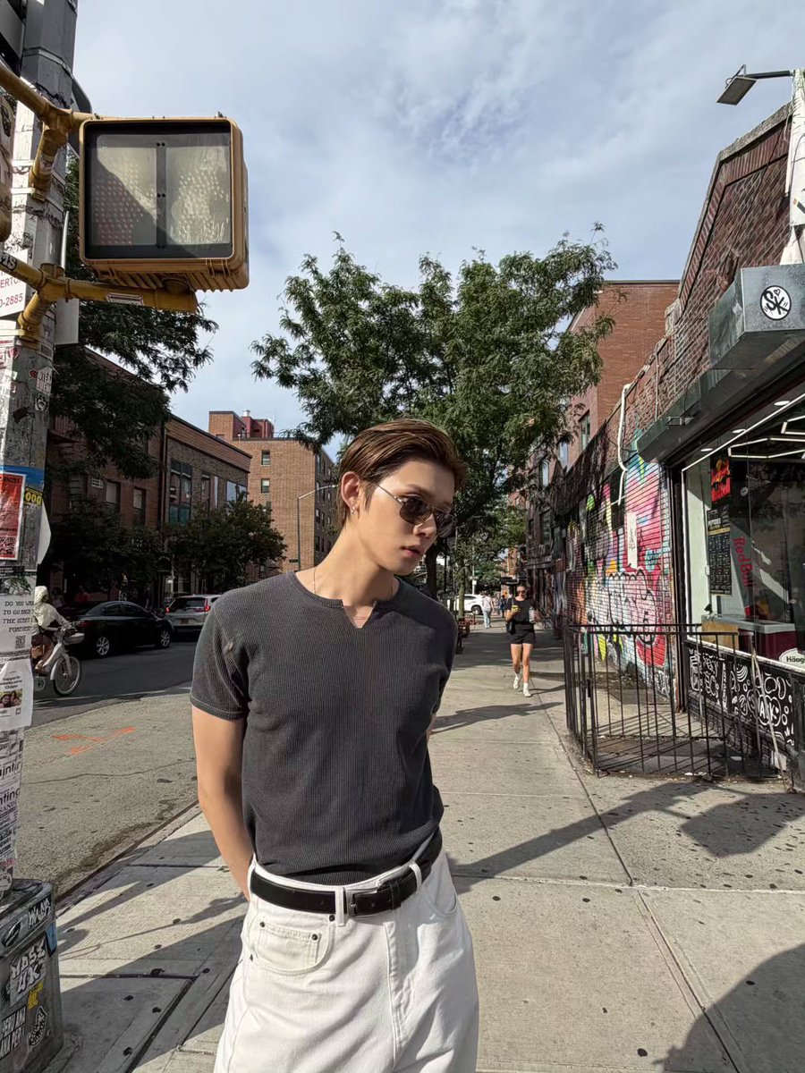 translatingTXT's tweet photo. [260823] txt tiktok update - #yeonjun 

“out for a bit”

🎵 love spells - don’t touch https://t.co/MQad5lDT6v