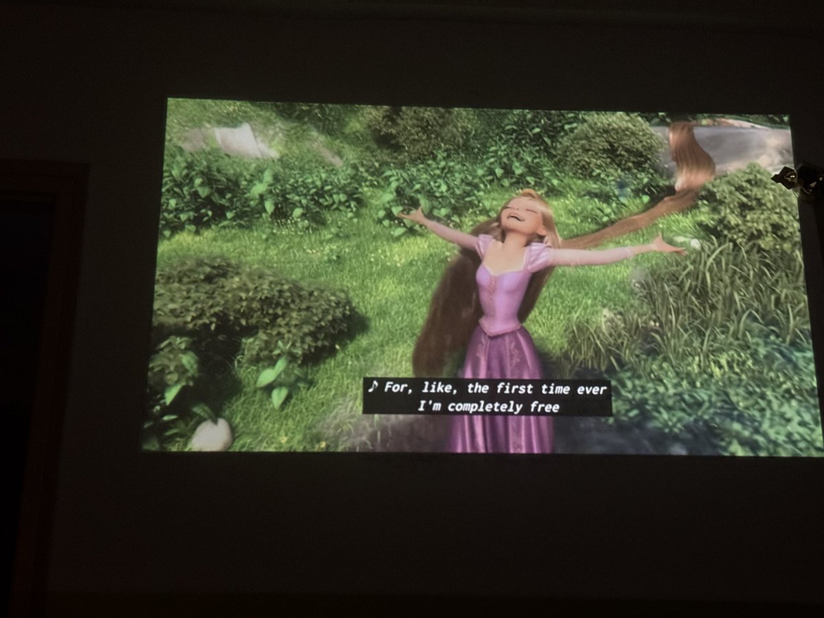 ikissylwt's tweet photo. watching tangled thinking of @hyunpunzl https://t.co/r0ih7Ab3w4