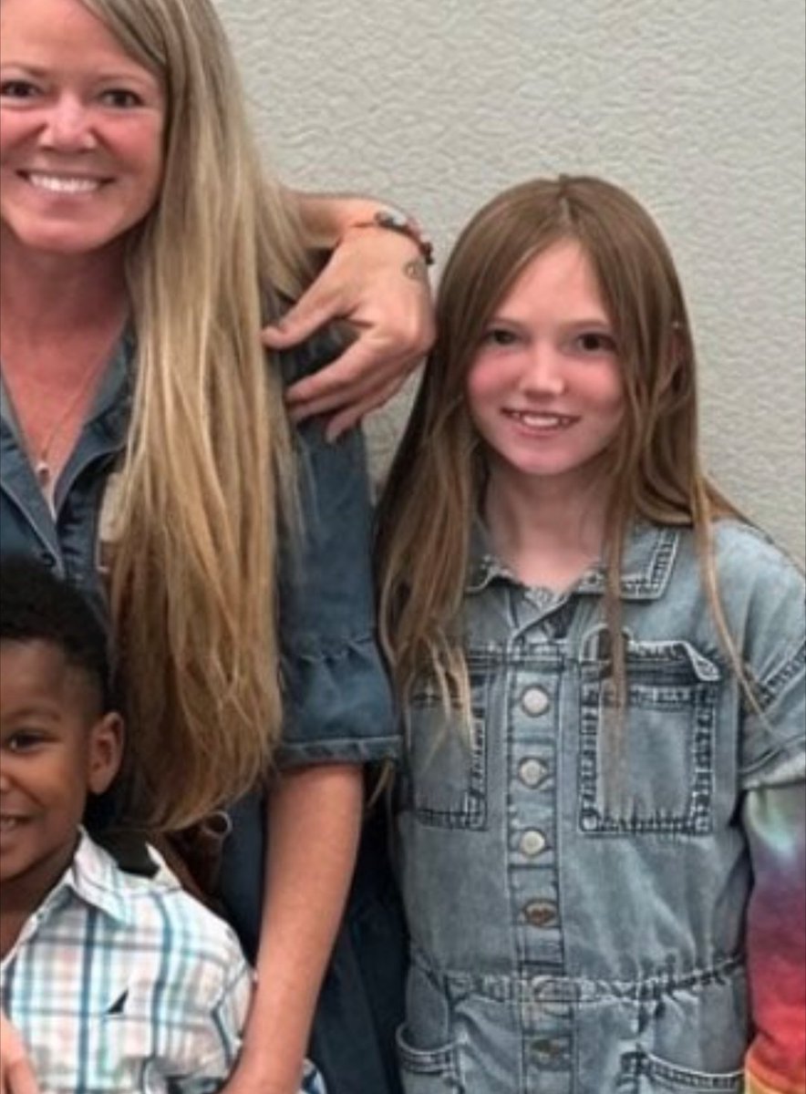kikisknees's tweet photo. I just noticed that this virtue signaling piece of shit is actually blocking his real daughter from contact with her mother, who is also ignoring her and has embraced the nogling with BOTH arms.

Their real daughter isn't even an afterthought. She's not even included. https://t.co/eiAM1mbK07