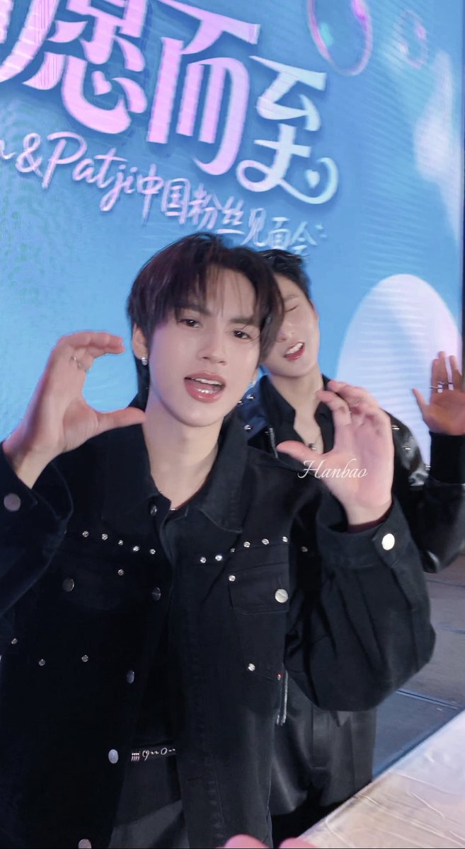Hanbao55811's tweet photo. 怎么会有这么完美的两个人呢🥹
#Ryujinpatji 
#ryujinpatjifanmeetinginchina https://t.co/fFEgvb9jAT