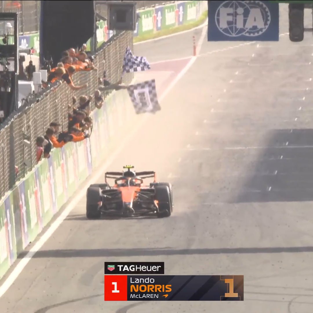 f1speed_indo's tweet photo. Ada alasan kenapa dia memakai nomor satu dan Lando Norris kembali membuktikan kapabilitasnya sebagai juara dunia bertahan.

Dua balapan beruntun: start P1, finis juga P1.

Tidaklah mulus dengan masalah klasik start Norris yang buruk. Tapi start jelek, selama masih bisa finis paling depan: you still win the race.

Justru itulah yang selama ini jadi ciri khas Norris dan McLaren. Dengan strategi jitu yang menempatkan tyre offset di waktu yang ideal, Norris bisa mendapatkan momentum untuk kejar balik Antonelli.

Dua kemenangan berturut-turut, upgrade bekerja dengan baik, pengembangan mobil McLaren yang terarah, dan Norris yang sedang on-fire, akankah bisa kejar defisitnya dengan Mercedes sampai akhir musim?