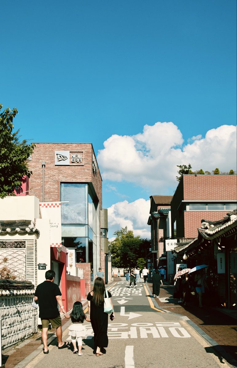 madelline04's tweet photo. 서울. 안국 - 북촌 사이 ( 1 )
Seoul , #trip #snapshots https://t.co/QQjZejcjs5