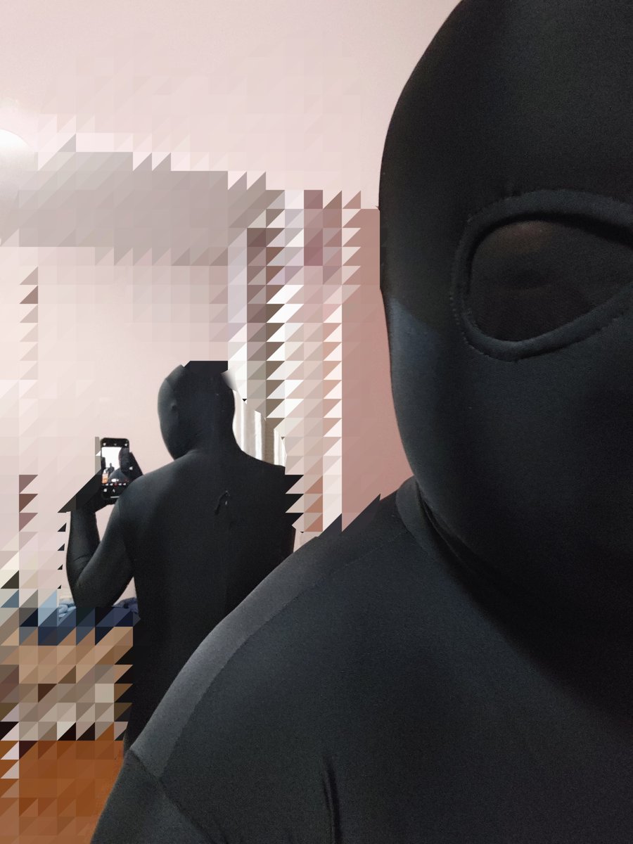 blueangela3's tweet photo. 第一帖留给腿穿了吧 #zentai https://t.co/u9s9aMYgsO
