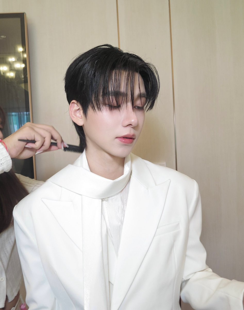 myjuniior's tweet photo. ขอคะแนนจากกรรมการทางบ้านหน่อยงับ🤍🤍
#OhmSummerFanSign
#ohmkrit https://t.co/tAJMPWE9RG