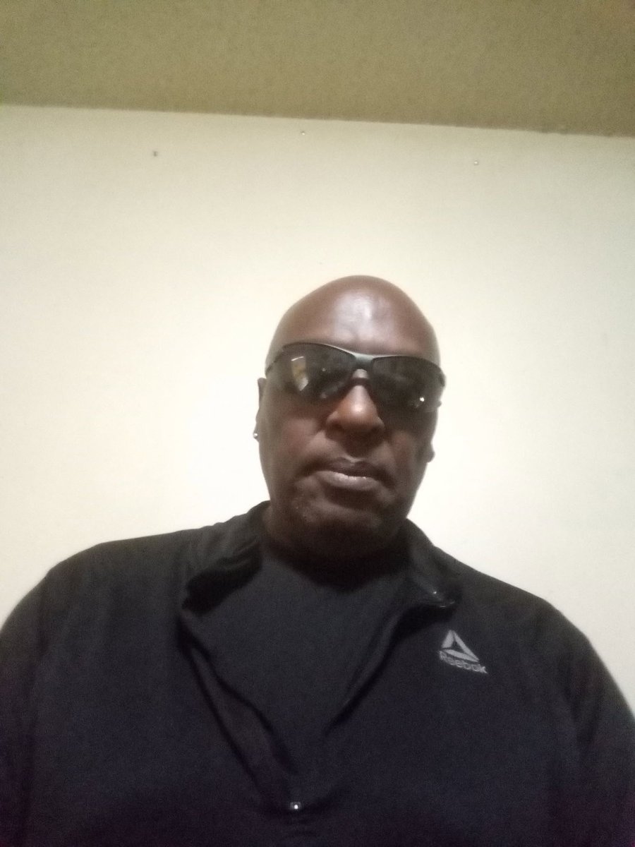 scottymauney000's tweet photo. @ScarlettJoizpn I feel good being a loyal fan its worth it you are all that your world is a big thing you have to keep...I am a New Yorker living in North Carolina...I am Southern now and getting use to it I need a car a job be in school a house and money and friends everything white american https://t.co/aE5Hdy5b6Z