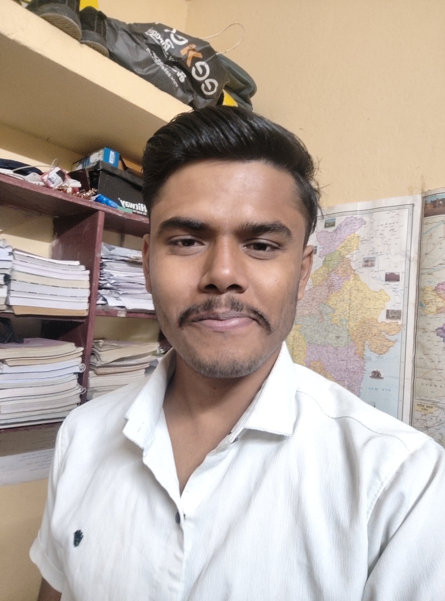 RajKumarSi83794's tweet photo. कोई मैदान छोड़ा नहीं जाएगा । 
पीछे रथ को भी मोड़ा नहीं जाएगा ।
ज़िद हमारी भी लव-कुश के जैसी ही है, इसके आगे तो घोड़ा नहीं जाएगा । https://t.co/WnIbpnEh6d