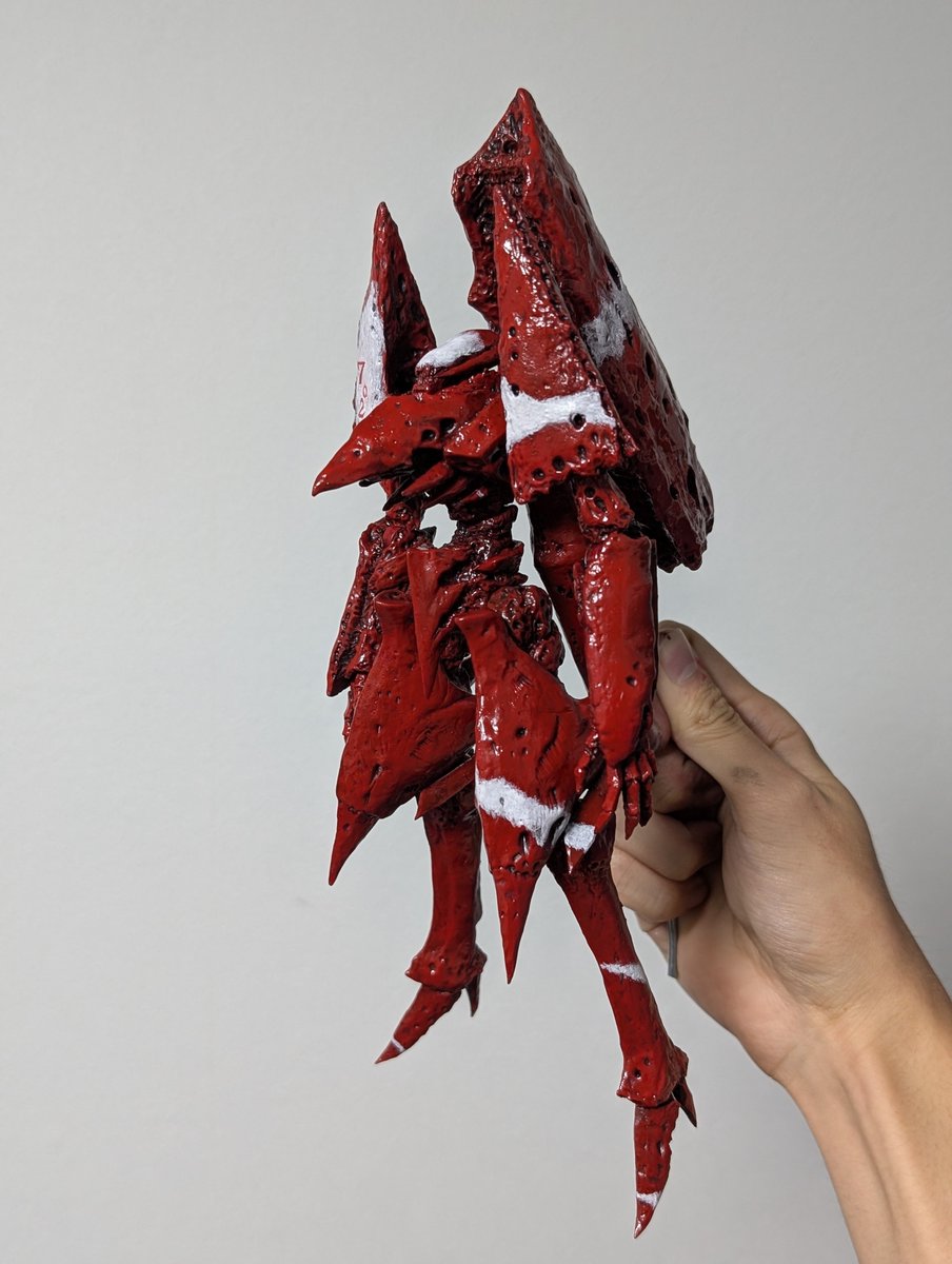 Johnny_mark621's tweet photo. 1/100フル可動紅天蛾(原作版)
精神状態が悪く本来の予定より2ヶ月ほど伸びてしまいましたが、これにて完成です。
プラ材と市販品の間接でフレームを製作後、エポキパテで全体を造形しています。
造形、塗装共に原作第5巻に登場した個体を参考にしています。
#シドニアの騎士 https://t.co/2VPiJl64RD