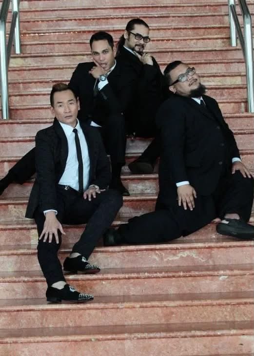 tyepcepat's tweet photo. aq nak recreate posing ni. aq cop afdhlin!!! https://t.co/saSlvVAmM0