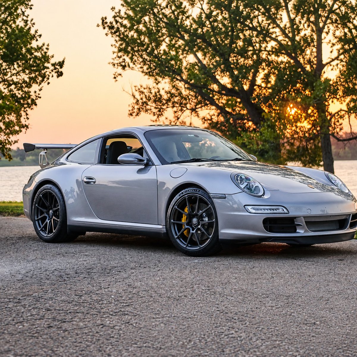 pusholder's tweet photo. Alihan Kuriş’in, 25 yaşındayken yaklaşık 3 yıl boyunca Porsche Carrera 4S kullandığı belirlendi.

Alihan Kuriş’in “CADENCE D’EMM”, kardeşi Hilmi Tuna Kuriş’in ise “ASCOT” isimli yarış atının sahibi olduğu tespit edildi. (Mustafa Kadir Mercan) https://t.co/51Y4GASEup