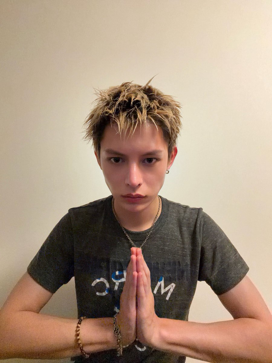 zhaoyufancokr's tweet photo. [260823] #JAMES #제임스 Weverse Post https://t.co/brADZ2rzLN