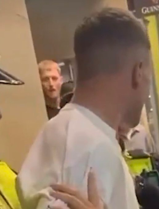 silme47's tweet photo. My guy Ben Stokes is also at the crime scene 😭 Bro just can’t stay away from the bars. https://t.co/B8IV48OAbT