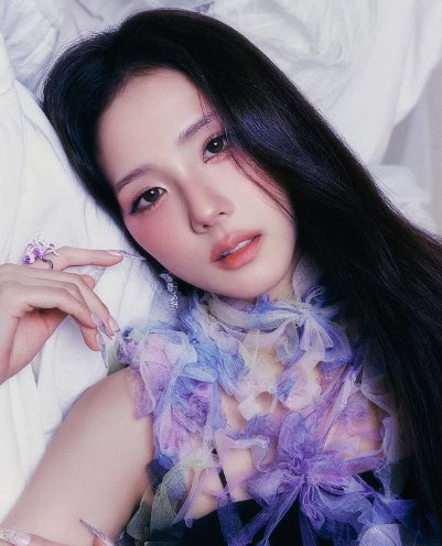 updatecultura's tweet photo. JISOO atualiza seu site e deve anunciar sua nova era a qualquer momento. https://t.co/qHXKUeZlnG