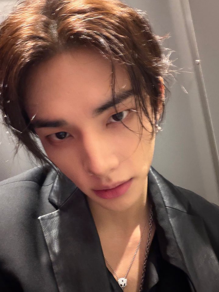 hynjinnnntext's tweet photo. 🥟🫧 | 082426 | 12:56 AM KST 

I’m happy

Thank you for coming to see Stray Kids so often 

*photos* https://t.co/OoWfOLoKXG